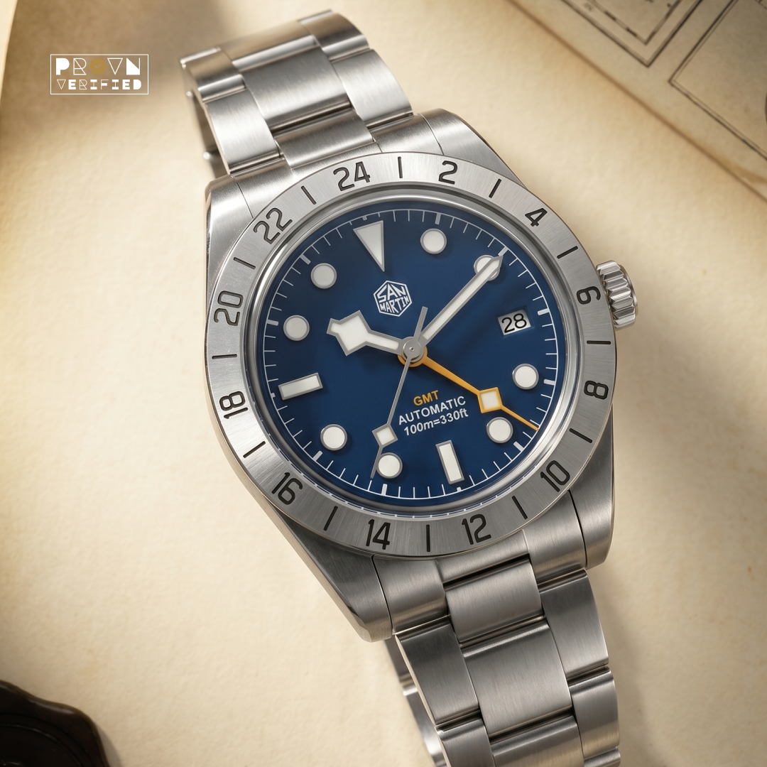 316L stainless steel case back with sunray brushed process and screw-down design on this San Martin SN0054-G-E2 automatic