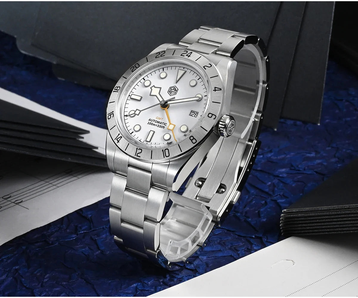 Dial details on San Martin Snowflake GMT showing printed logo, applied indices, and 21,600 vibration-per-hour precision