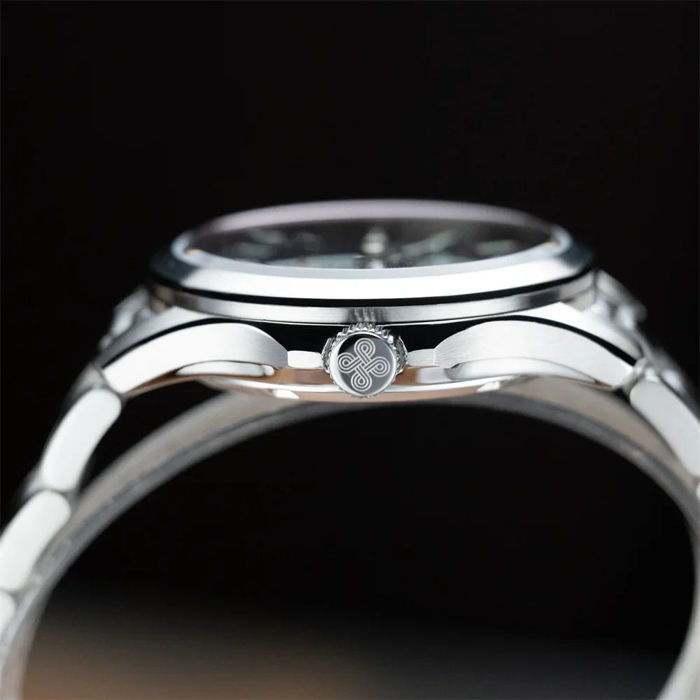 Transparent caseback reveals Japan 9015 automatic movement inside the Proxima PX1746, sapphire glass showing intricate mechanical gears through screw-down case back
